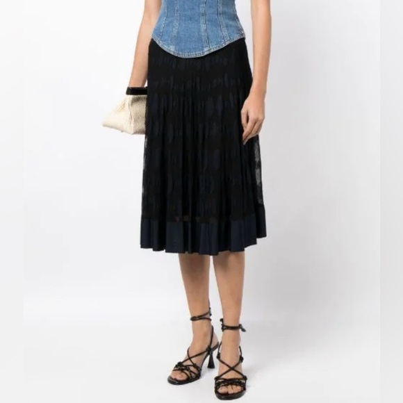 Chanel Navy Blue Jacquard A Line Midi Skirt - Picture 2 of 14